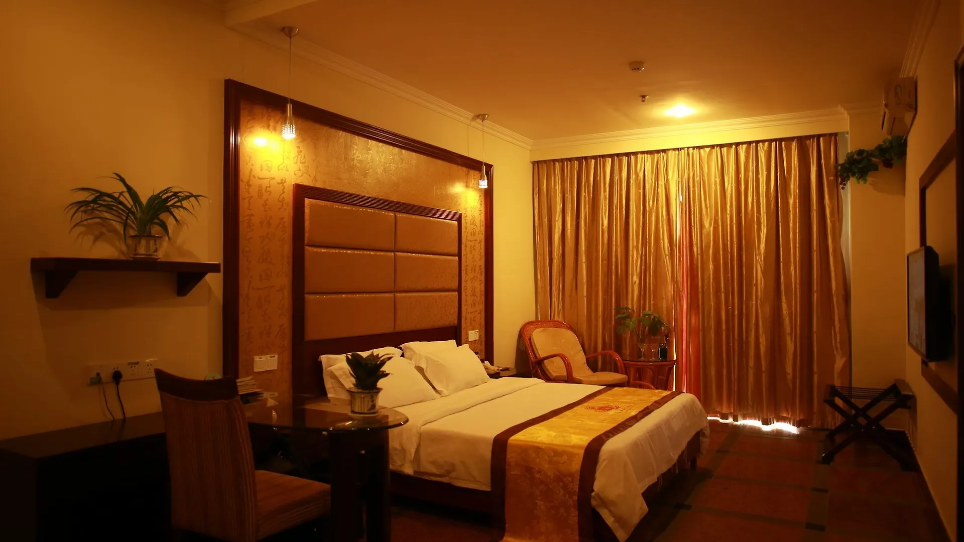 Harvest Seaview Hotel Sanya